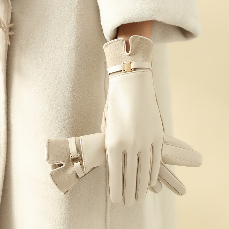 1 Pair of Gloves for Women in  – Leather Driving Glove Bewertung und Preis