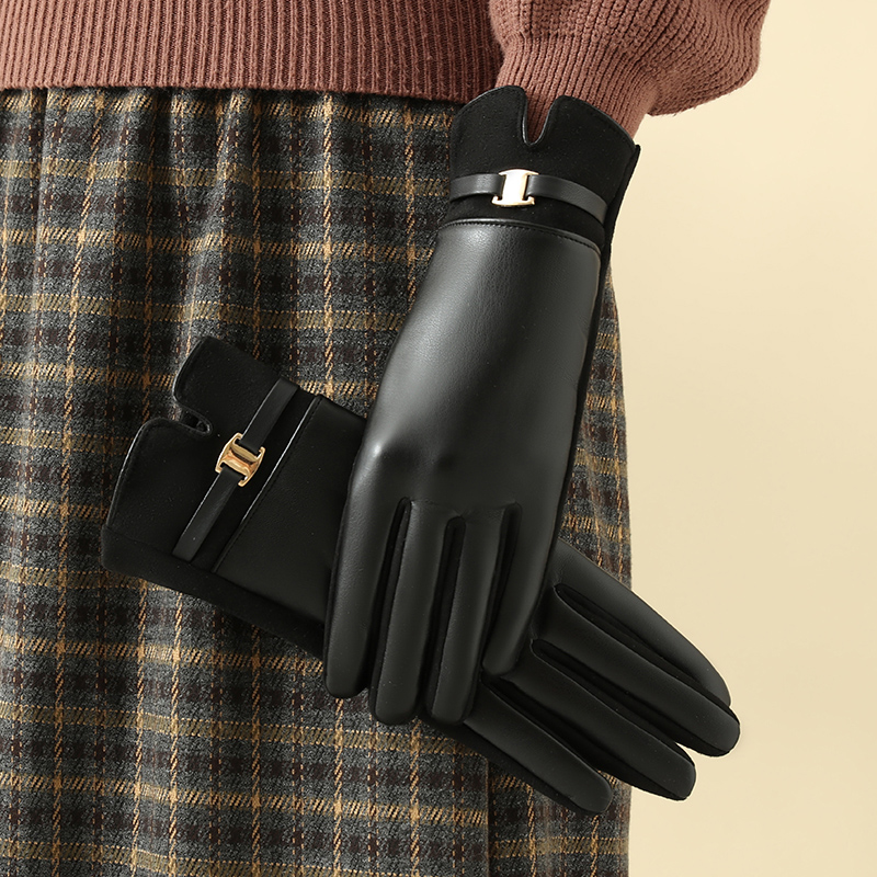 1 Pair of Gloves for Women in  – Leather Driving Glove Bewertung und Preis
