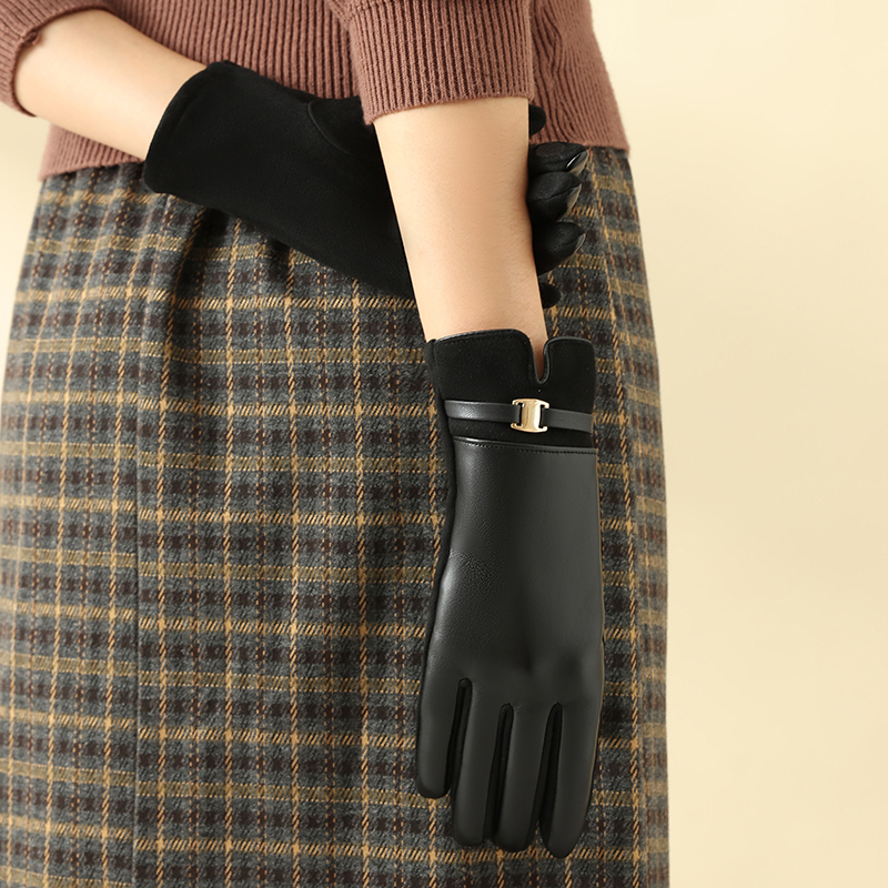 1 Pair of Gloves for Women in  – Leather Driving Glove Bewertung und Preis