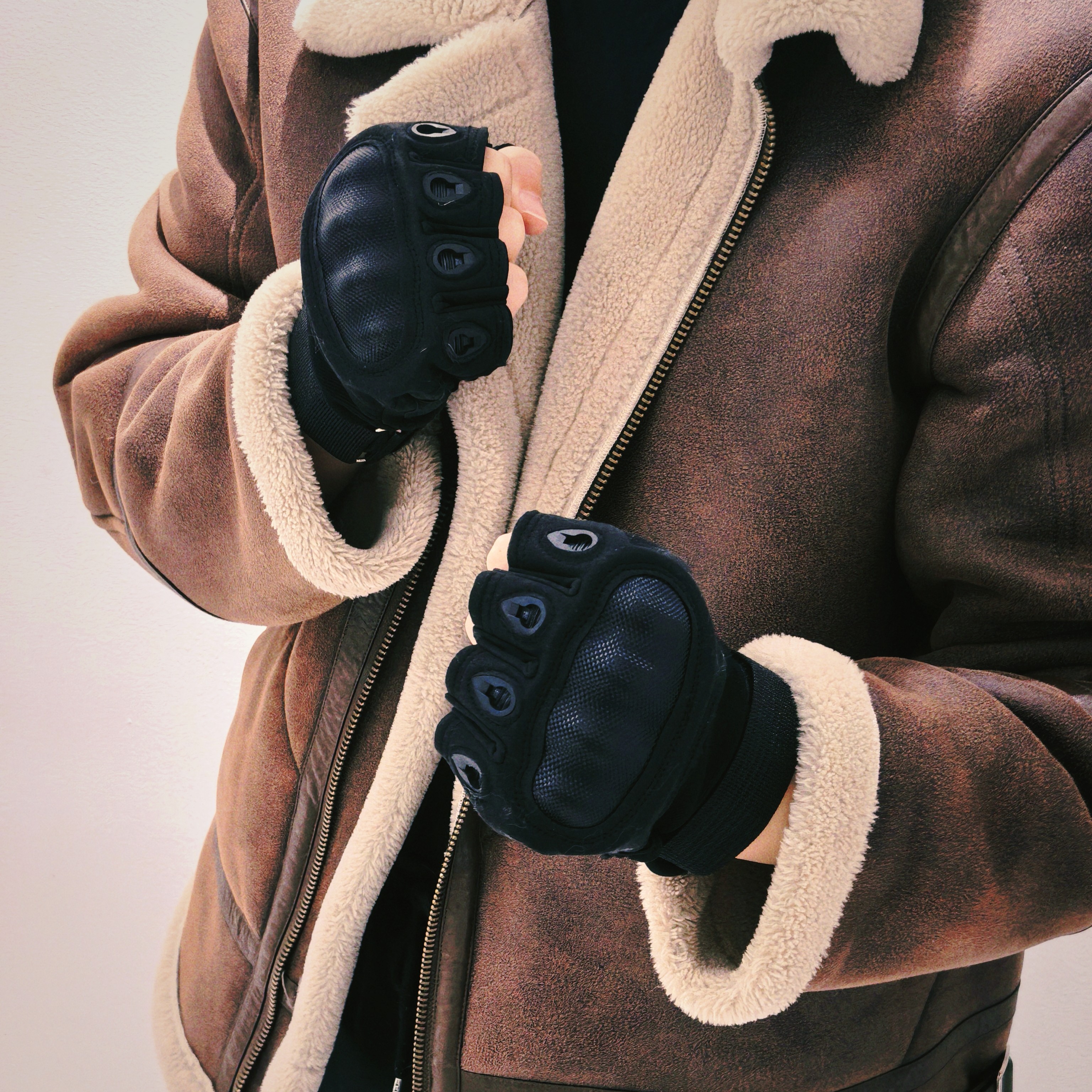 Resident Evil Leon Inspired Ta – Cut Resistant Glove Bewertung und Preis